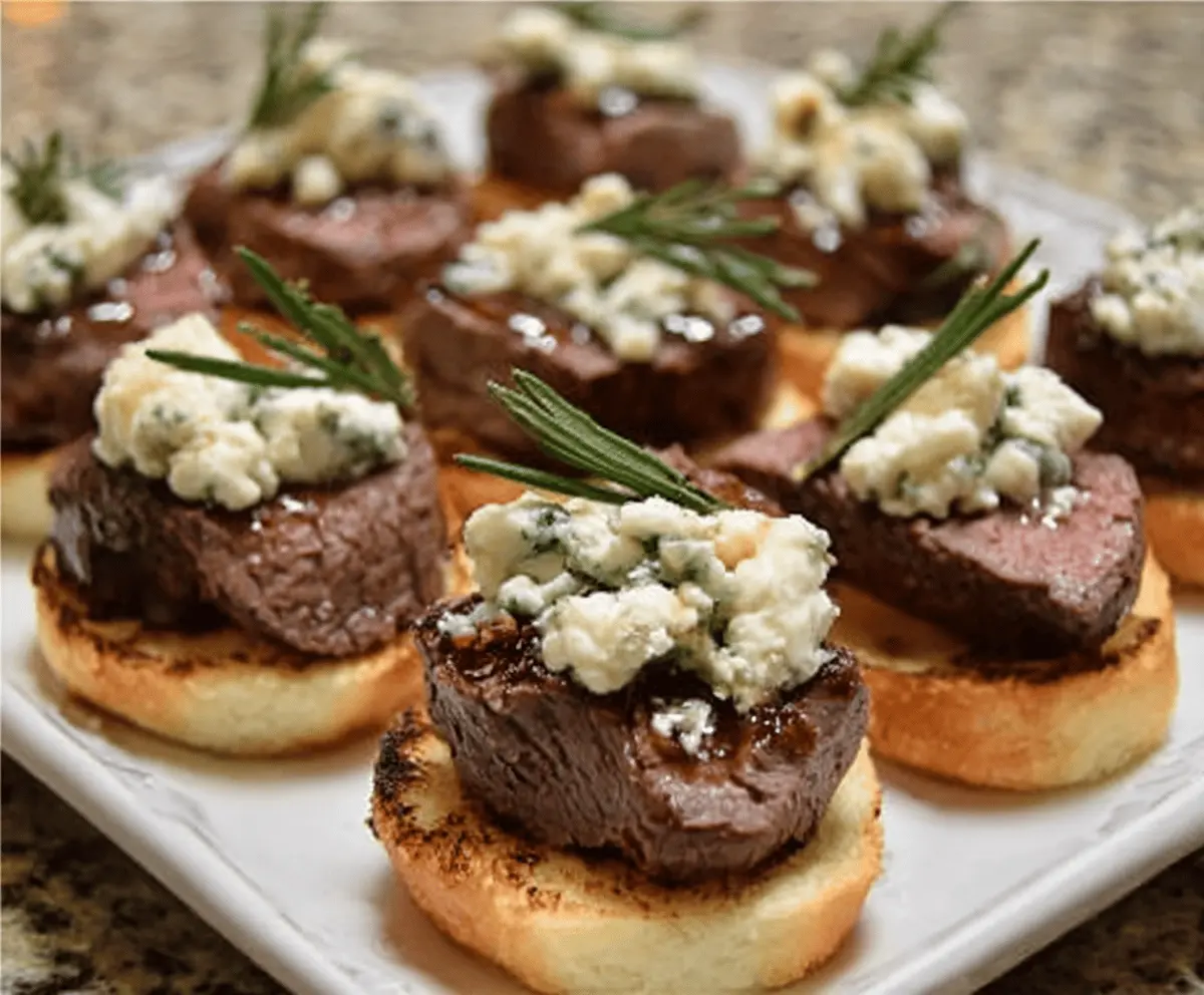 Easy Beef Tenderloin Crostini with Gorgonzola