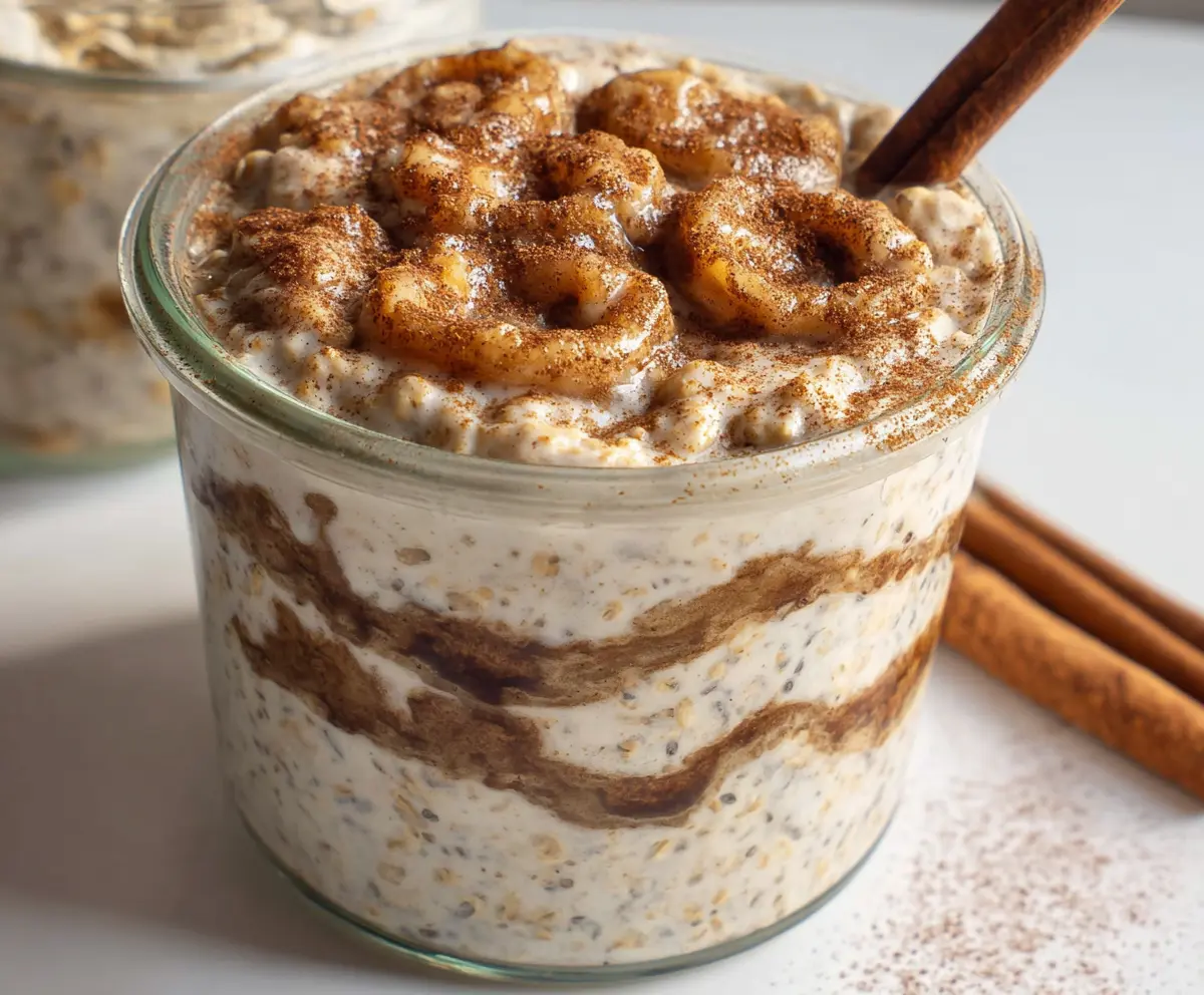 Easy Cinnamon Roll Overnight Oats Recipe