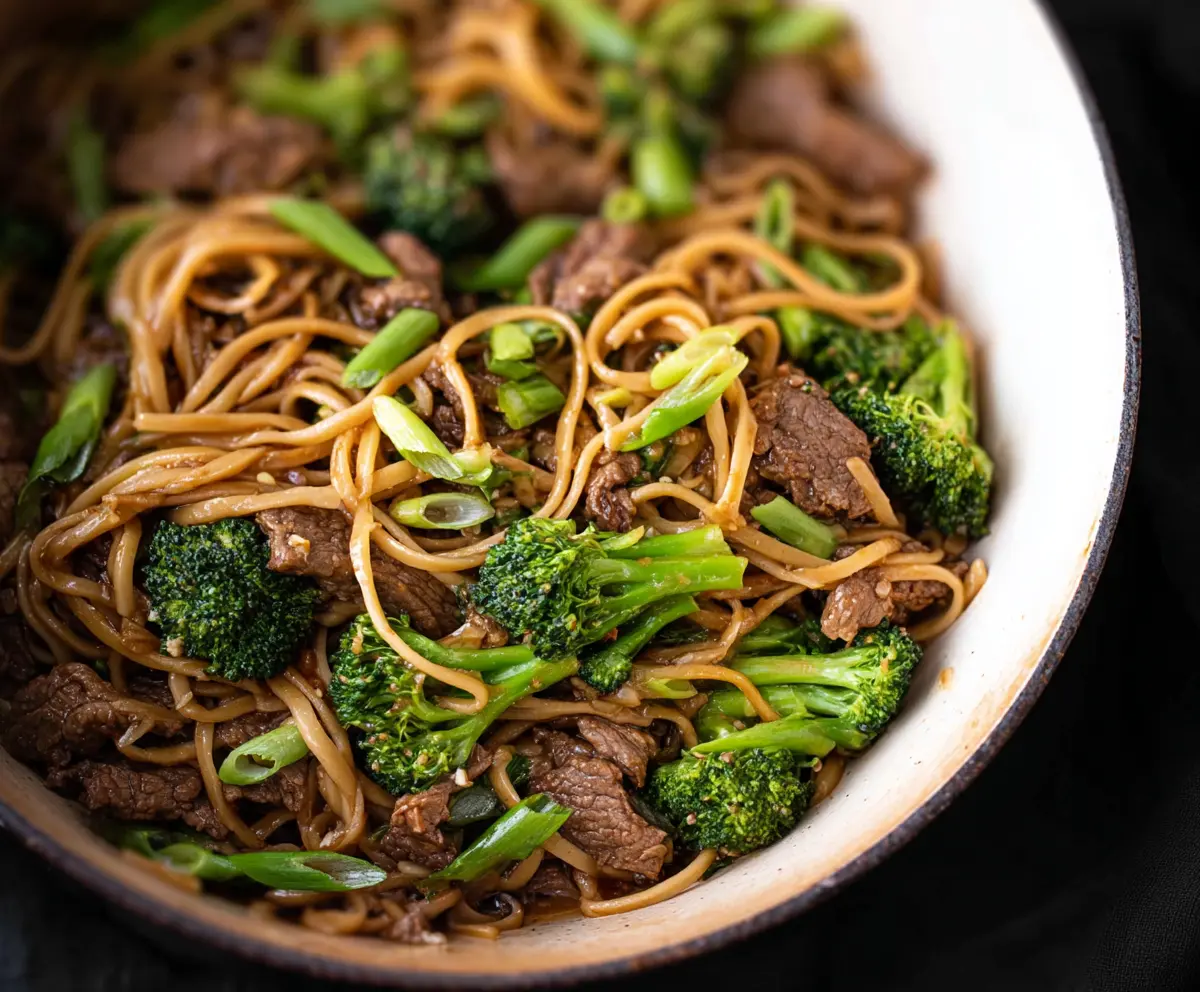 Garlic Ginger Beef & Broccoli Noodles